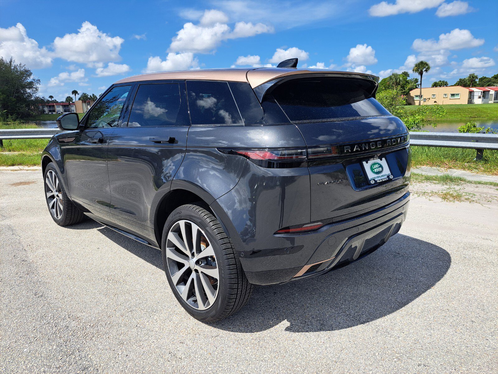 Certified 2024 Land Rover Range Rover Evoque Dynamic SE video 2