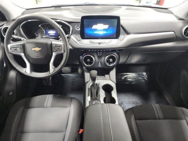 Used 2023 Chevrolet Blazer LT w/ Convenience Package FWD image 2
