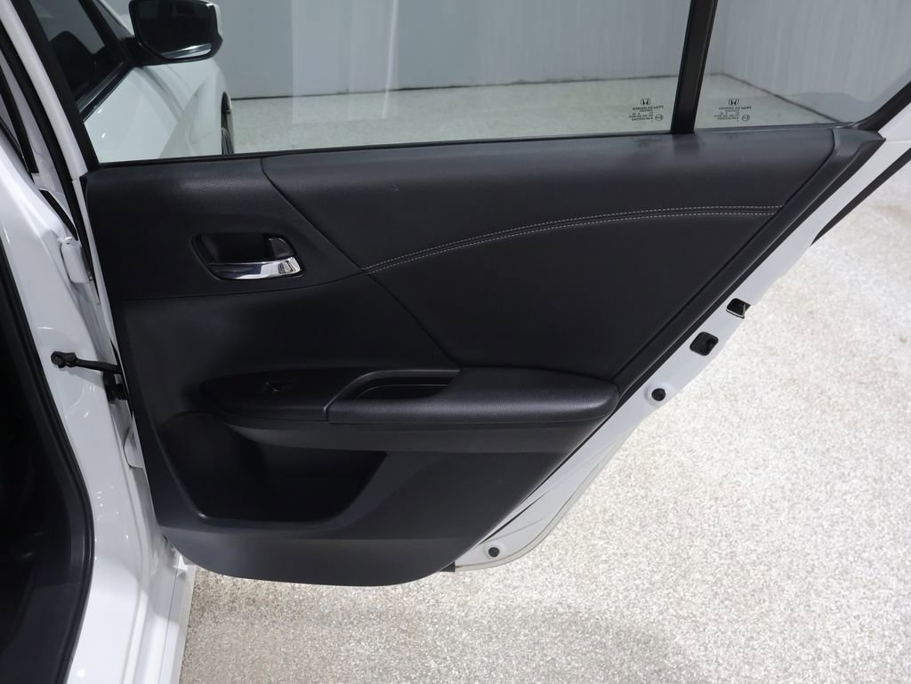 Used 2016 Honda Accord Sport image 21