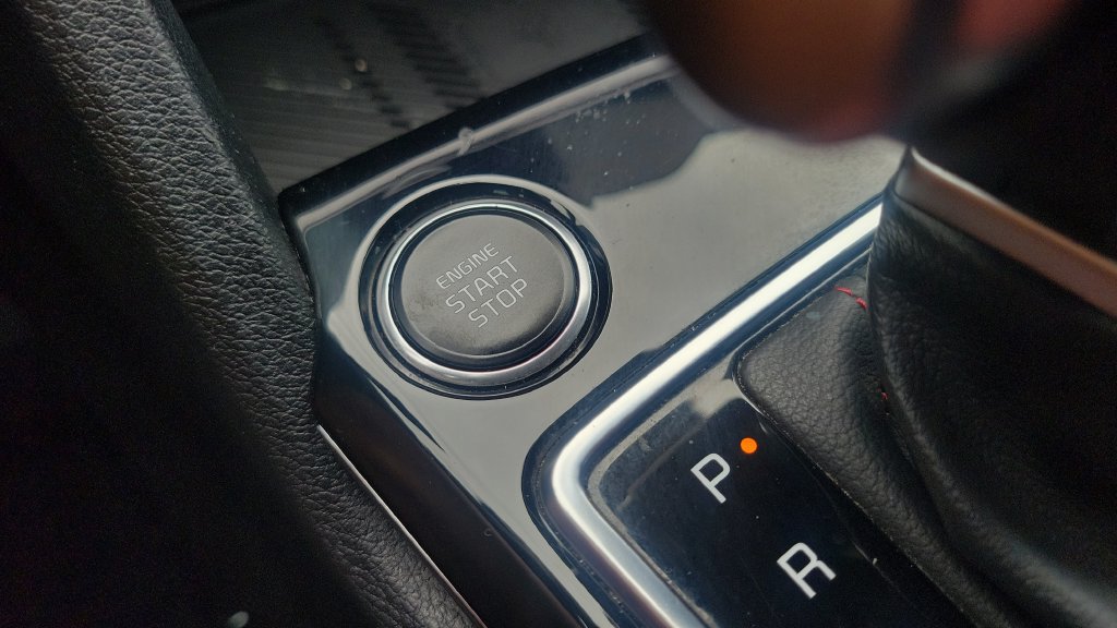 Used 2025 Kia Sportage SX FWD image 23