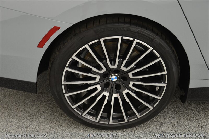 Used 2025 BMW 750e xDrive w/ Premium Package AWD/4WD image 46
