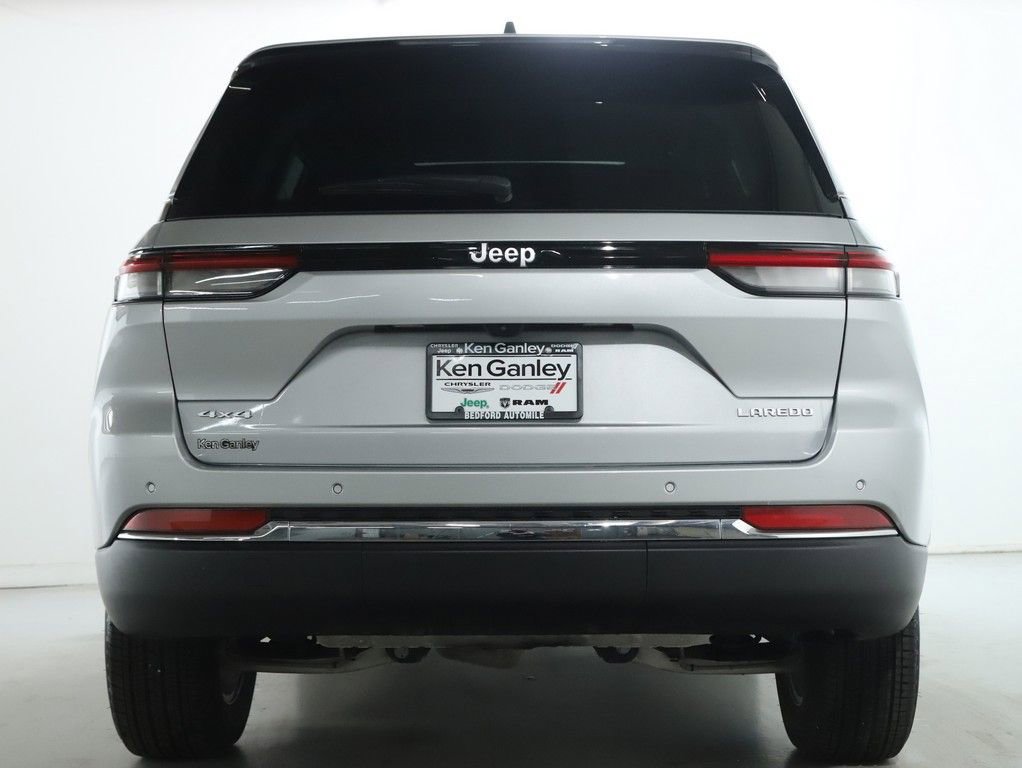 Used 2025 Jeep Grand Cherokee Laredo X image 42