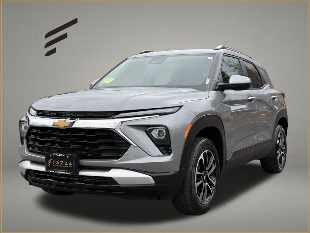 Used 2025 Chevrolet TrailBlazer LT AWD/4WD image 1