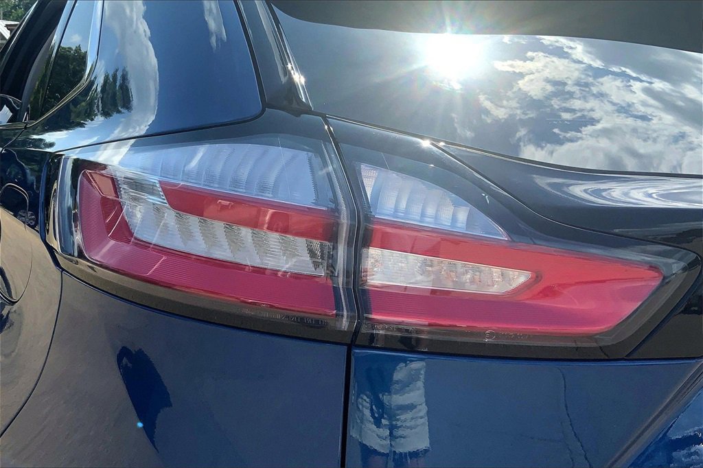 Used 2020 Ford Edge Titanium image 30