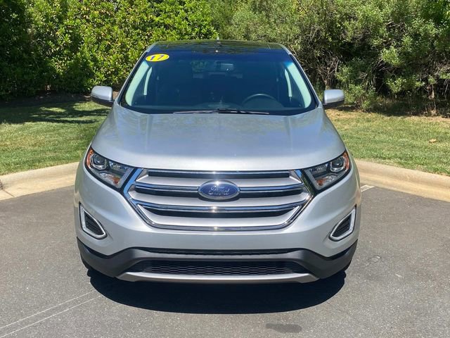 Used 2017 Ford Edge Titanium w/ Equipment Group 301A FWD image 2