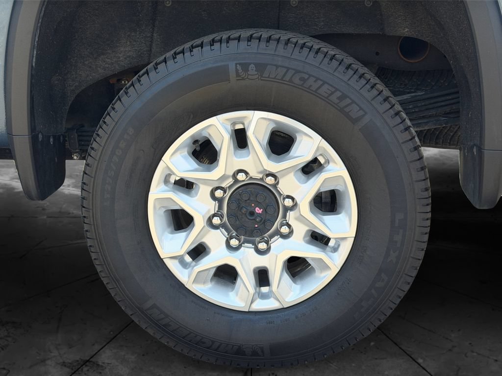 Used 2025 Chevrolet Silverado 2500 LTZ w/ LTZ Premium Package AWD/4WD image 27