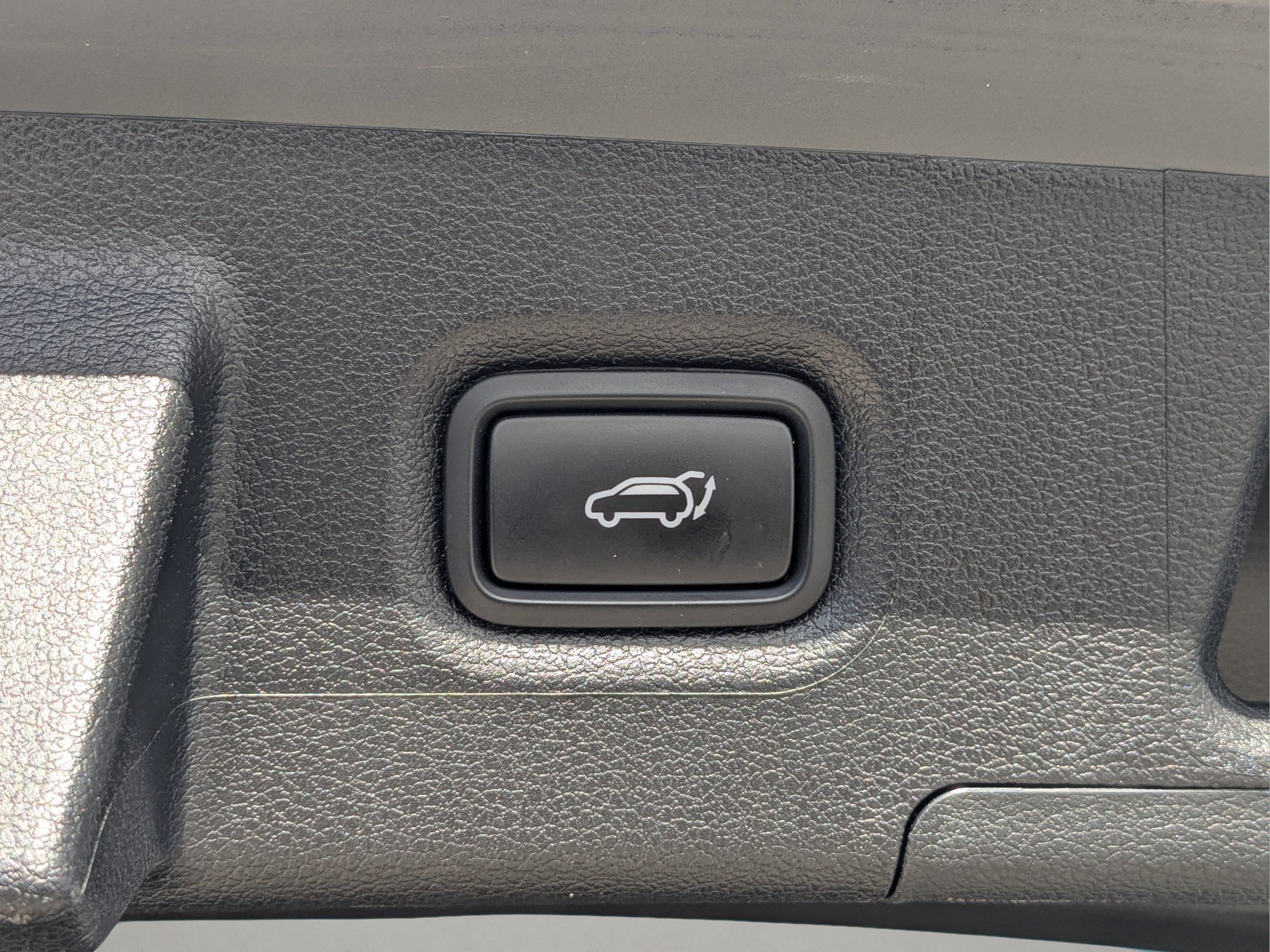 Used 2021 Hyundai Santa Fe Limited FWD image 15