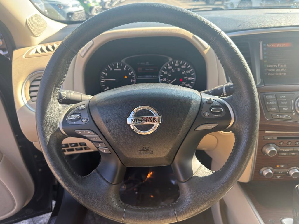 Used 2017 Nissan Pathfinder Platinum w/ Cargo Package image 19