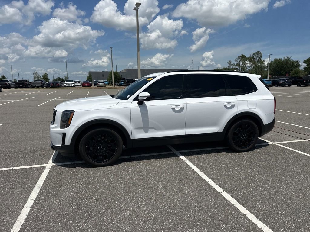 Used 2022 Kia Telluride SX w/ SX Prestige Package AWD/4WD image 12