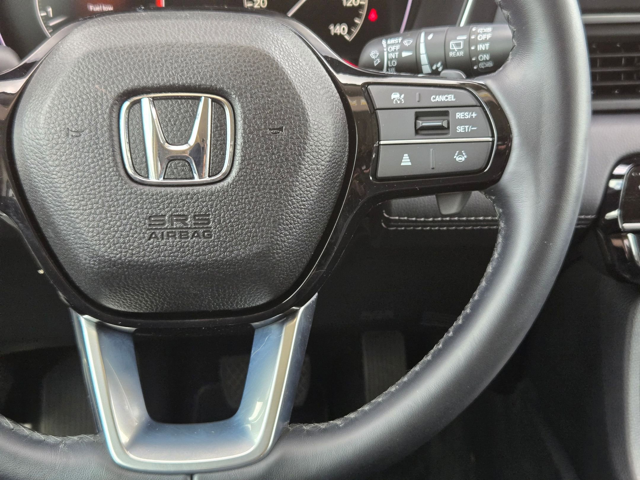 Used 2025 Honda Pilot Touring image 23