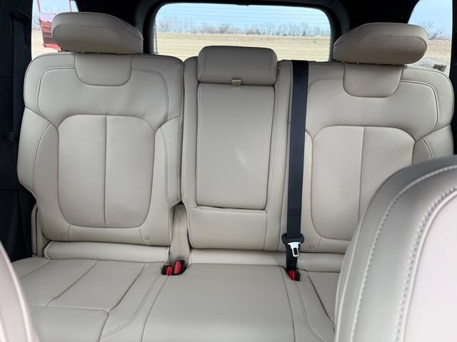 New 2026 Jeep Grand Cherokee Limited w/ Luxury Tech Group II AWD/4WD image 20