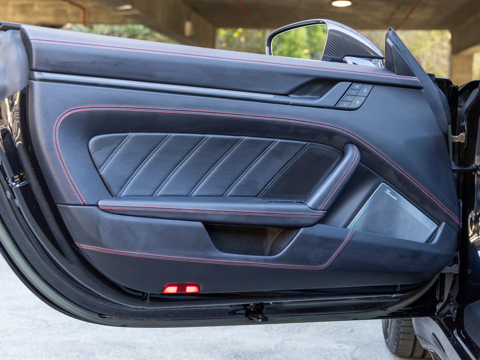 Used 2023 Porsche 911 Targa 4 GTS image 33