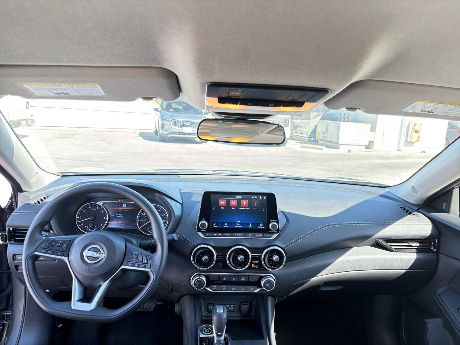 Used 2025 Nissan Sentra SV FWD image 31