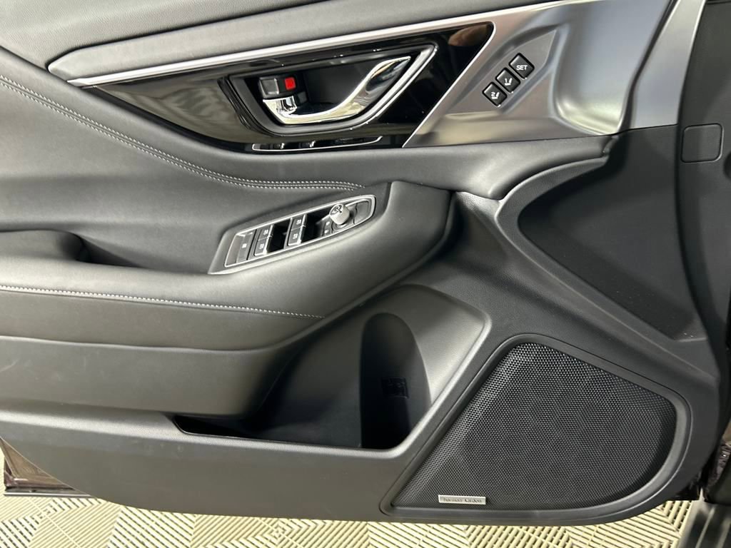 Used 2025 Subaru Outback Limited XT image 30