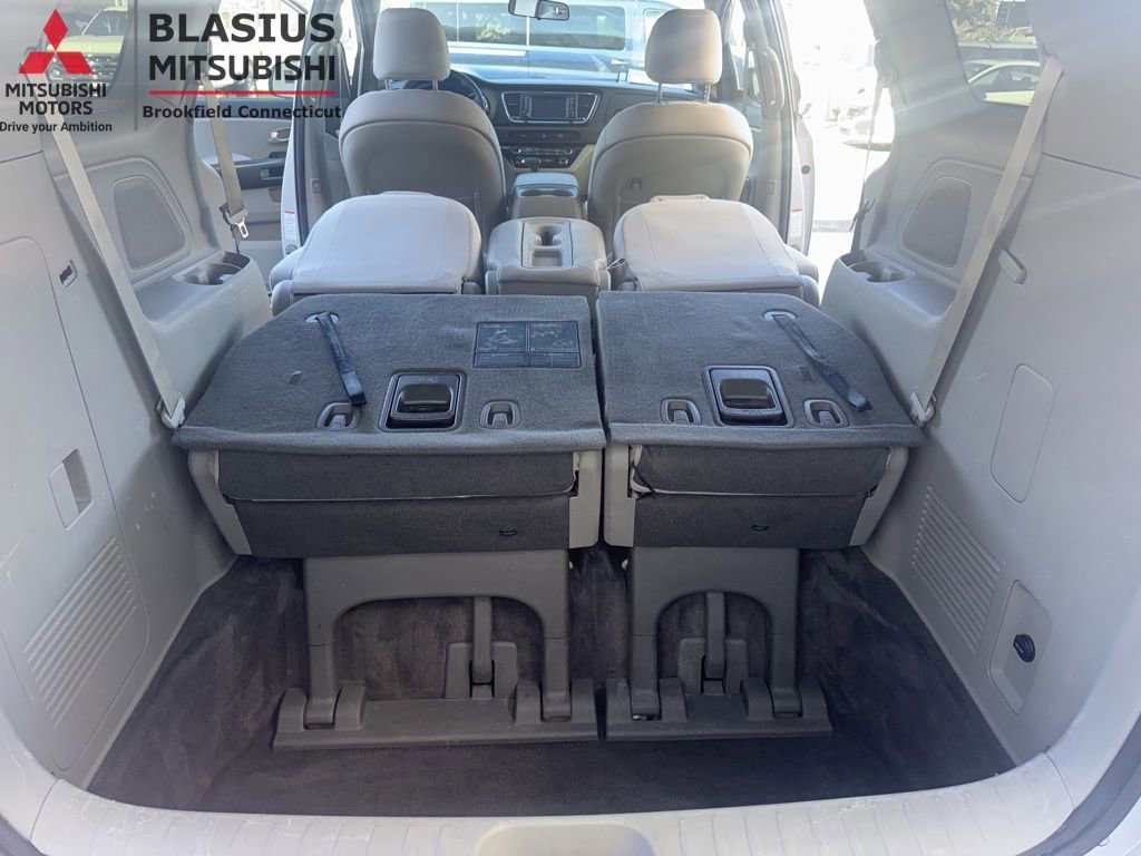 Used 2021 Kia Sedona LX FWD image 6