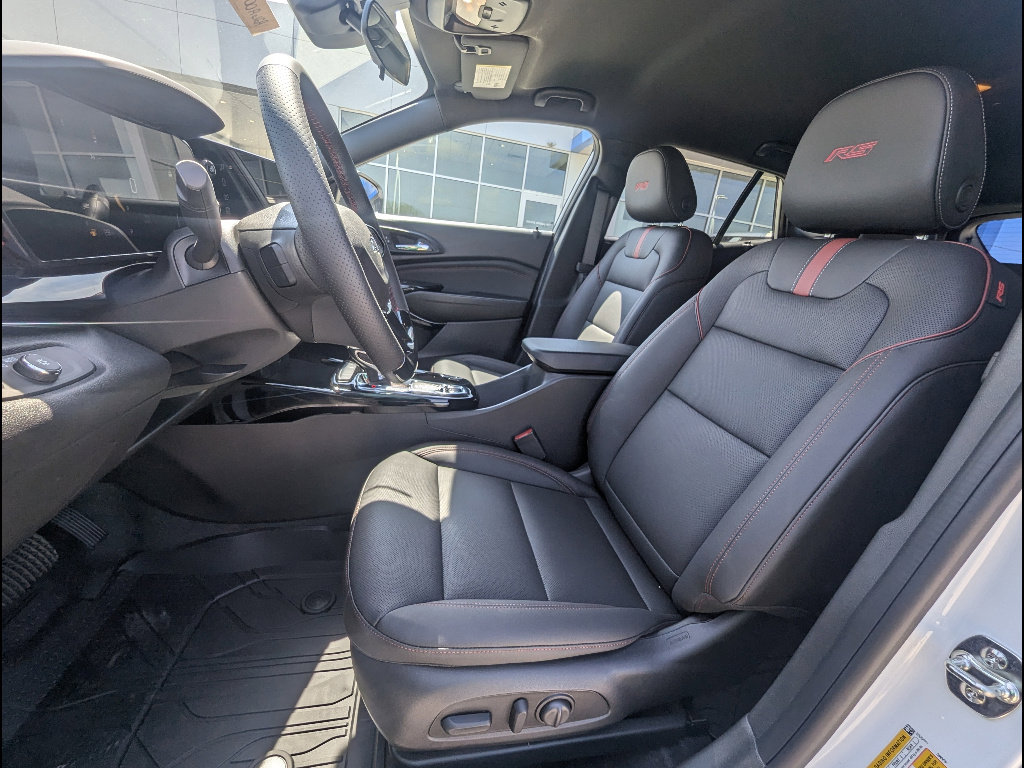 New 2026 Chevrolet Trax RS FWD image 12