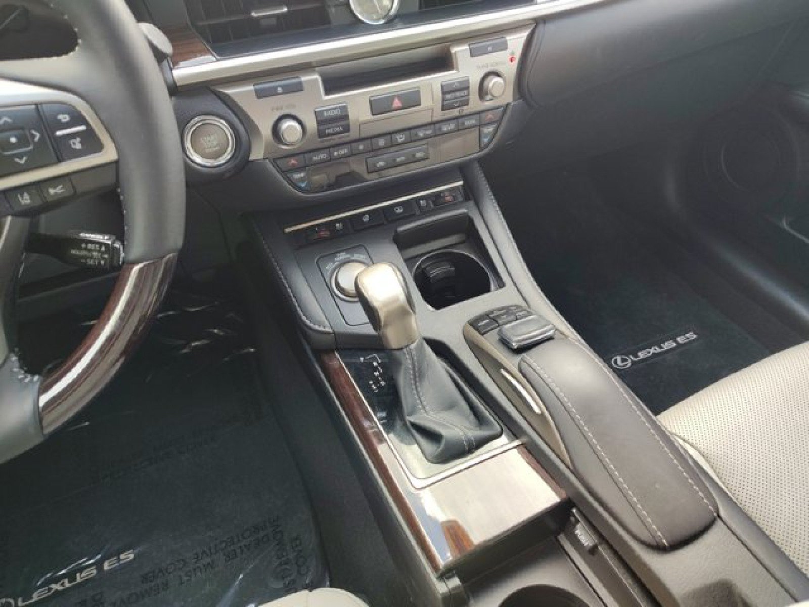 Used 2017 Lexus ES 350 w/ Luxury Package FWD image 14