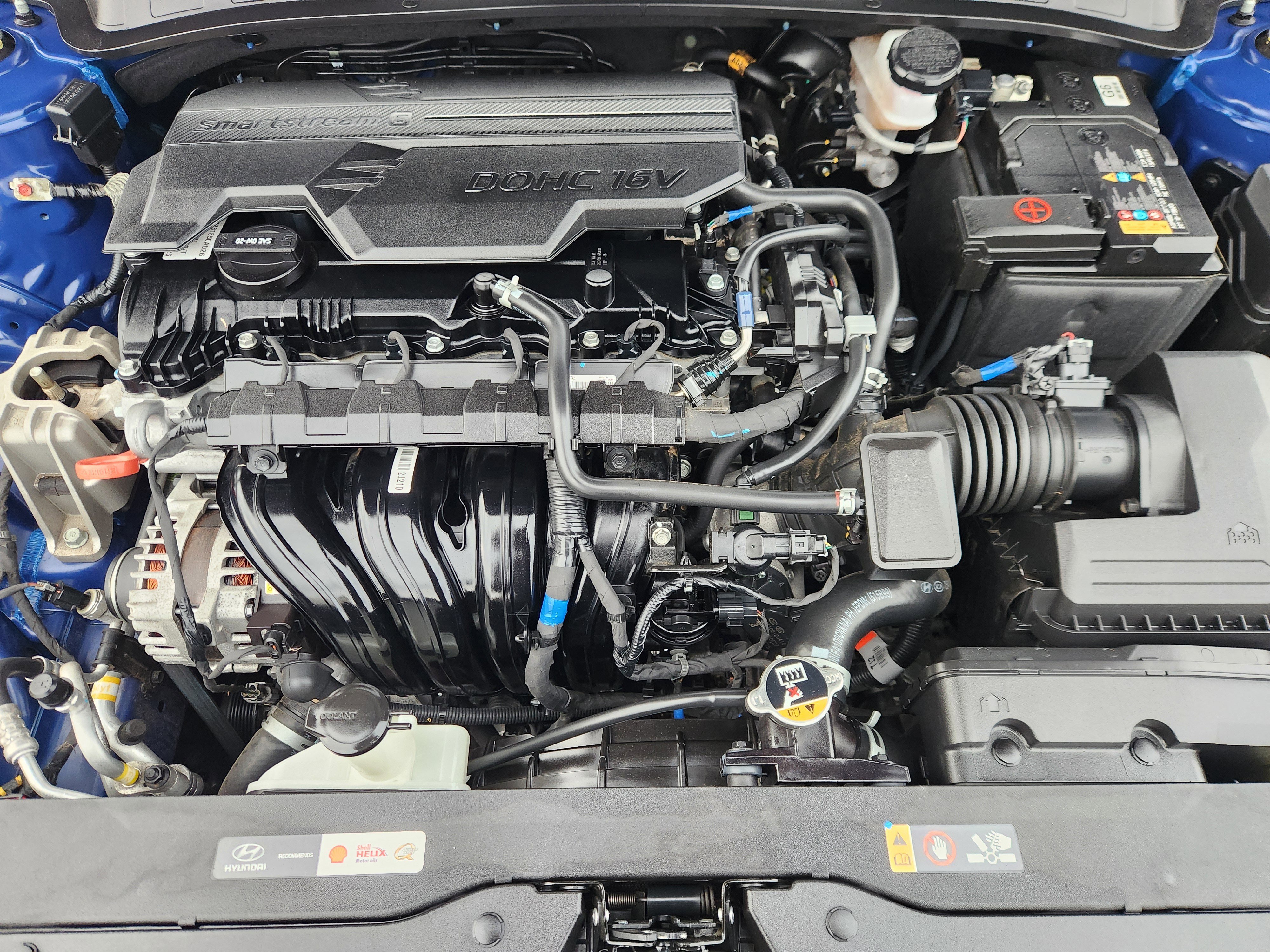 Certified 2023 Hyundai Elantra Limited w/ Preferred Accessory Package image 19