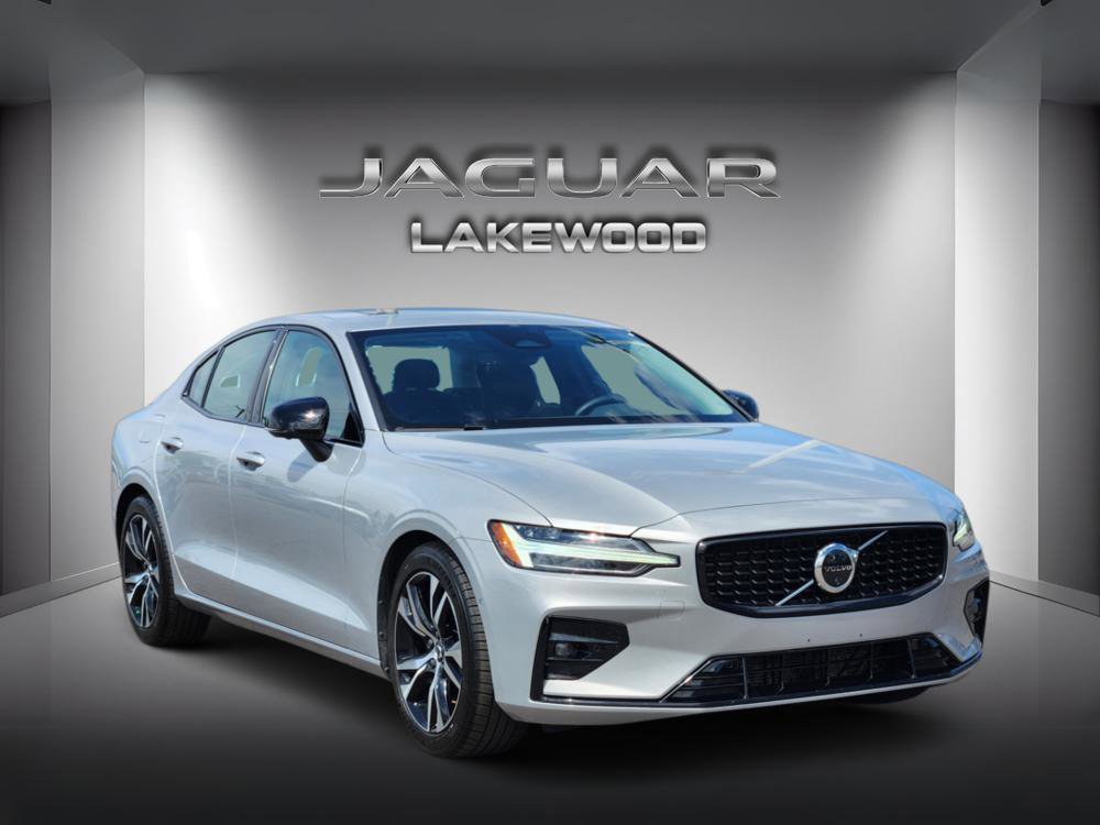 Used 2024 Volvo S60 B5 Plus FWD image 5