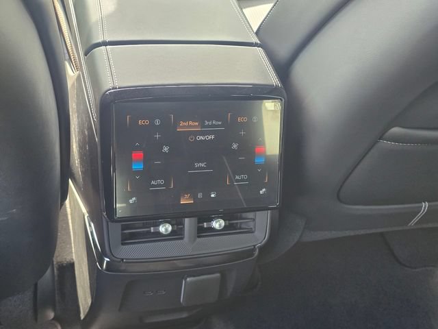 New 2027 Cadillac Vistiq Luxury AWD/4WD image 21