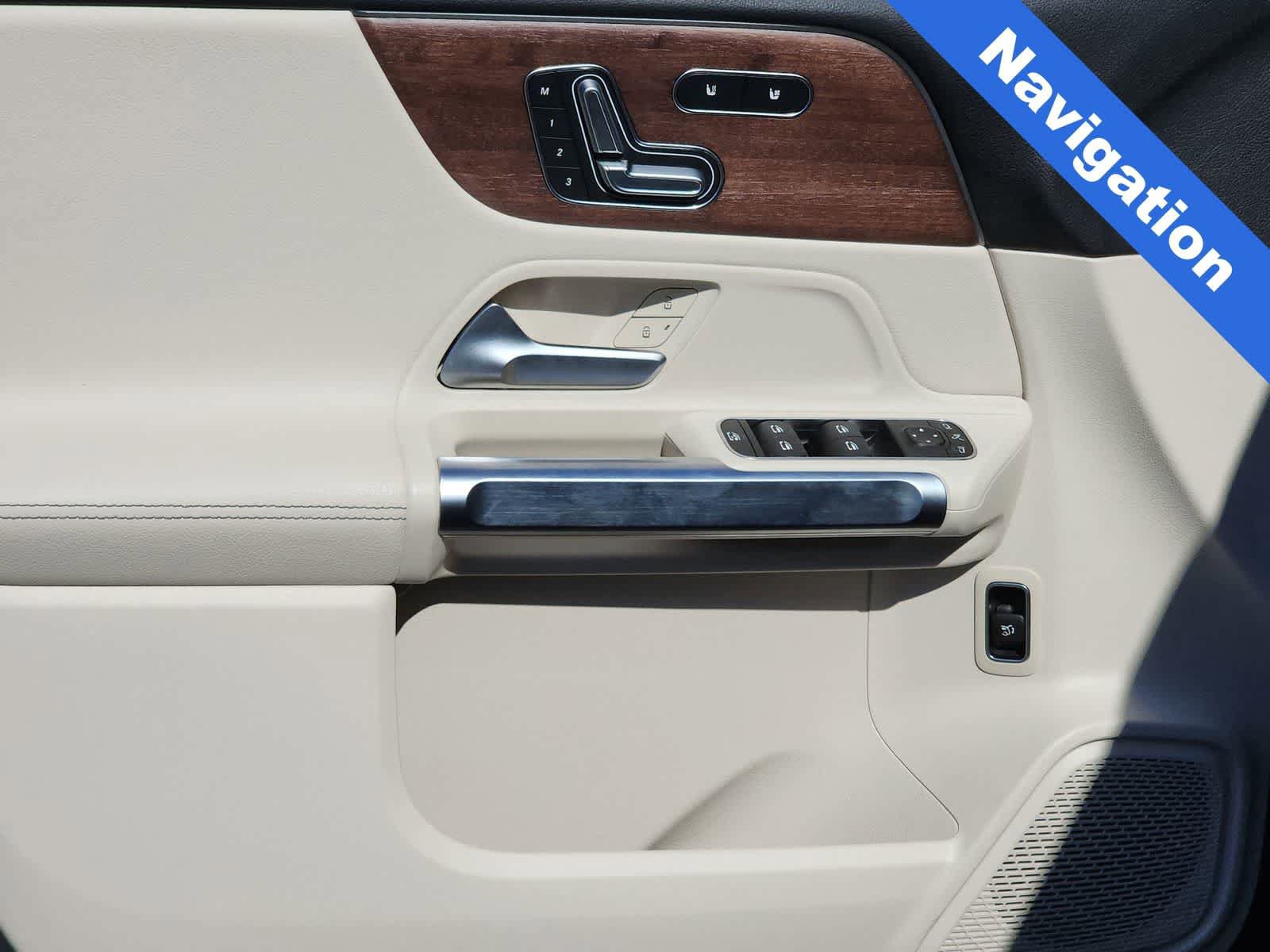 Used 2022 Mercedes-Benz GLB 250 image 28