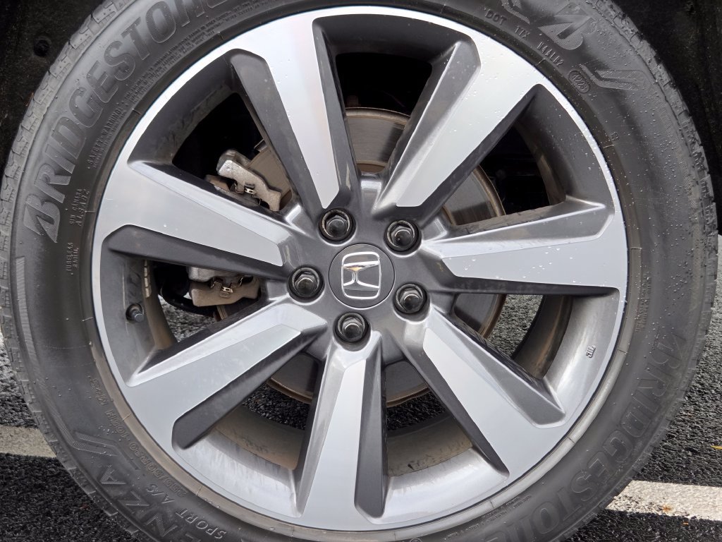 Certified 2024 Honda Pilot Touring image 20