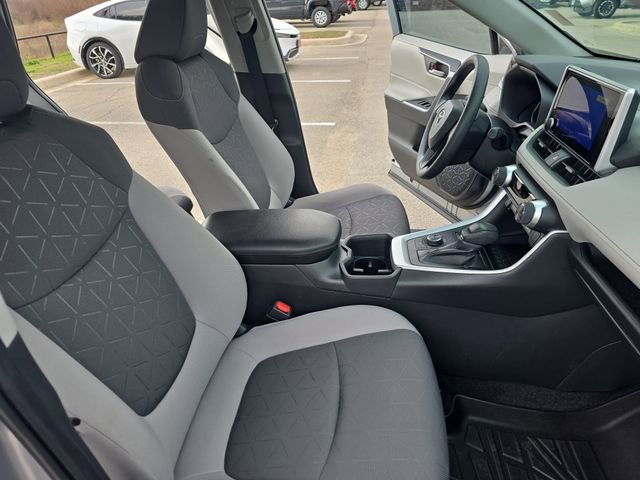 Used 2024 Toyota RAV4 XLE w/ Convenience Package image 10