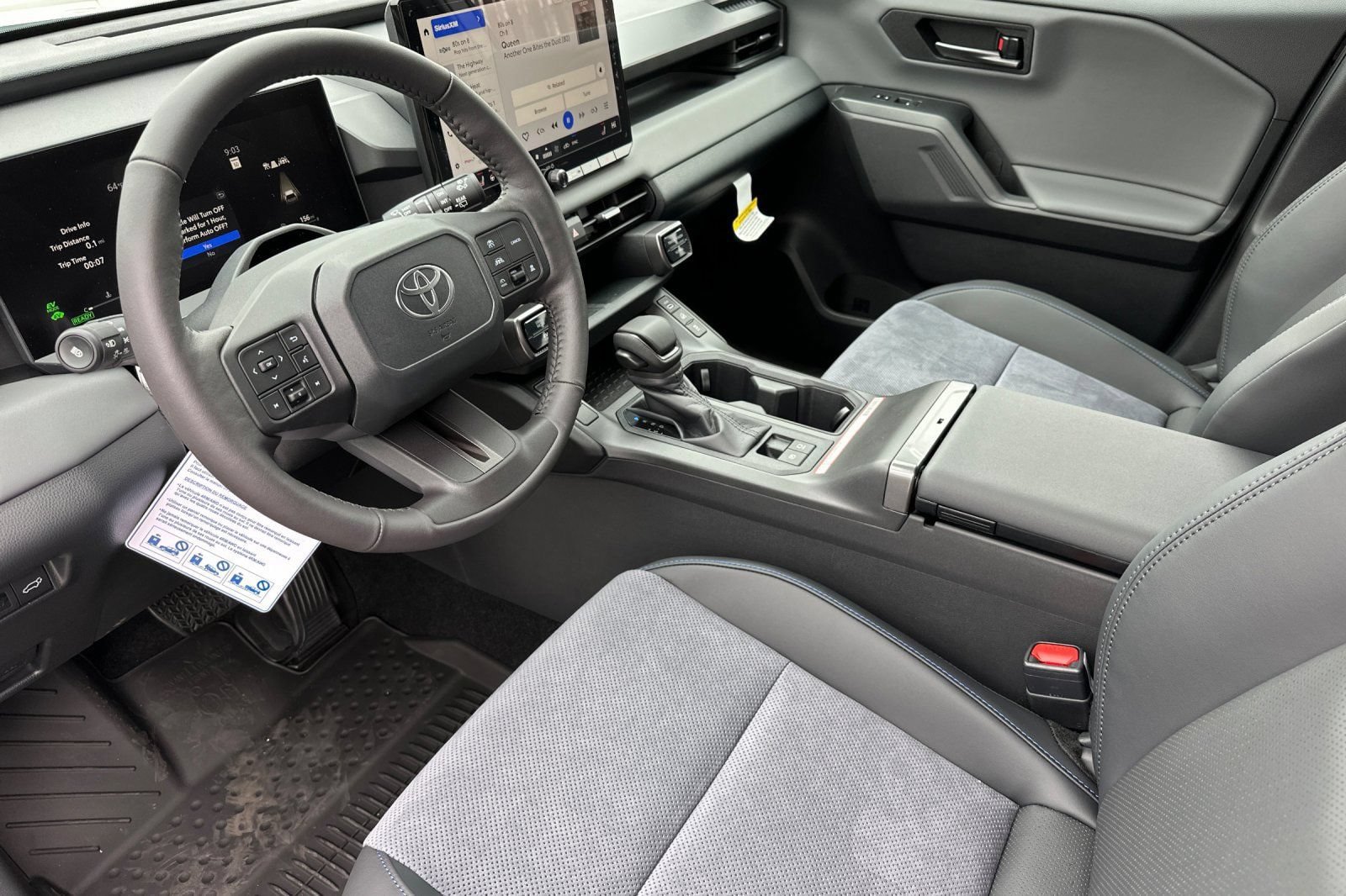 New 2026 Toyota RAV4 XSE w/ Panoramic Sun Roof Package AWD/4WD image 9