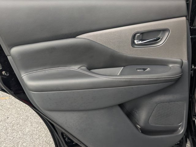 Used 2024 Nissan Murano SV w/ SV Midnight Edition Package FWD image 18