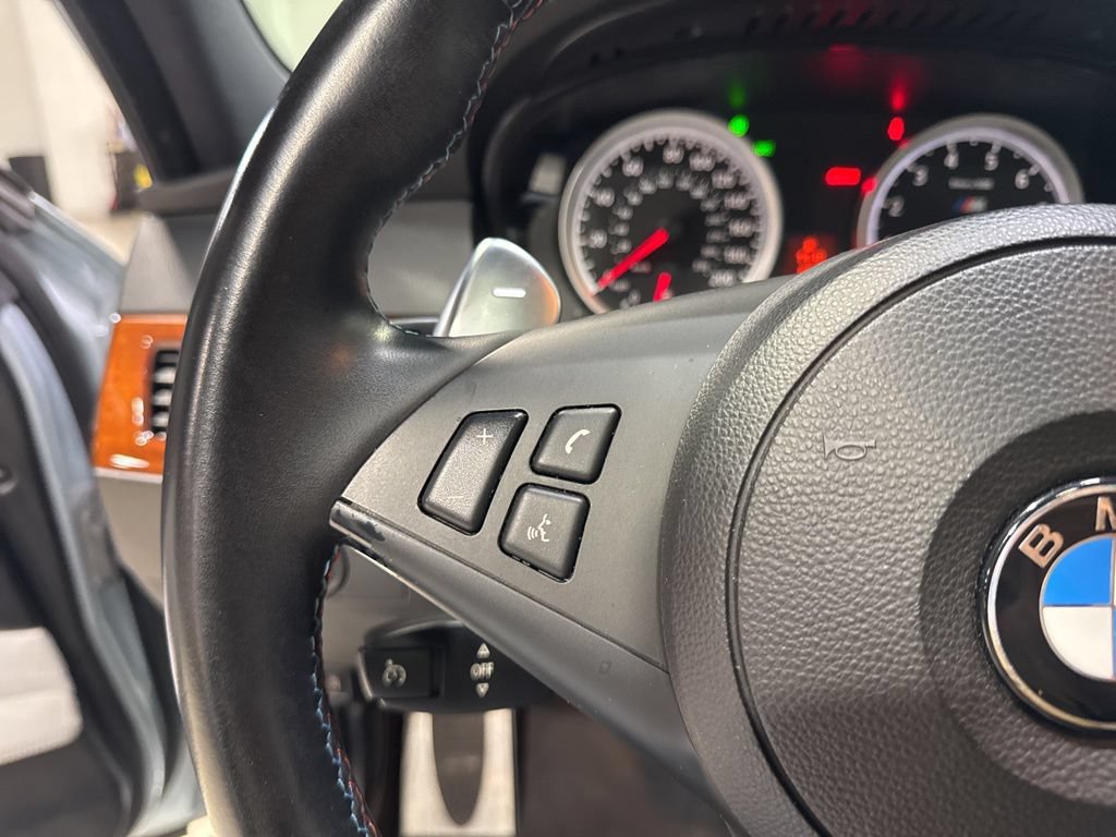 Used 2010 BMW M5 RWD image 21