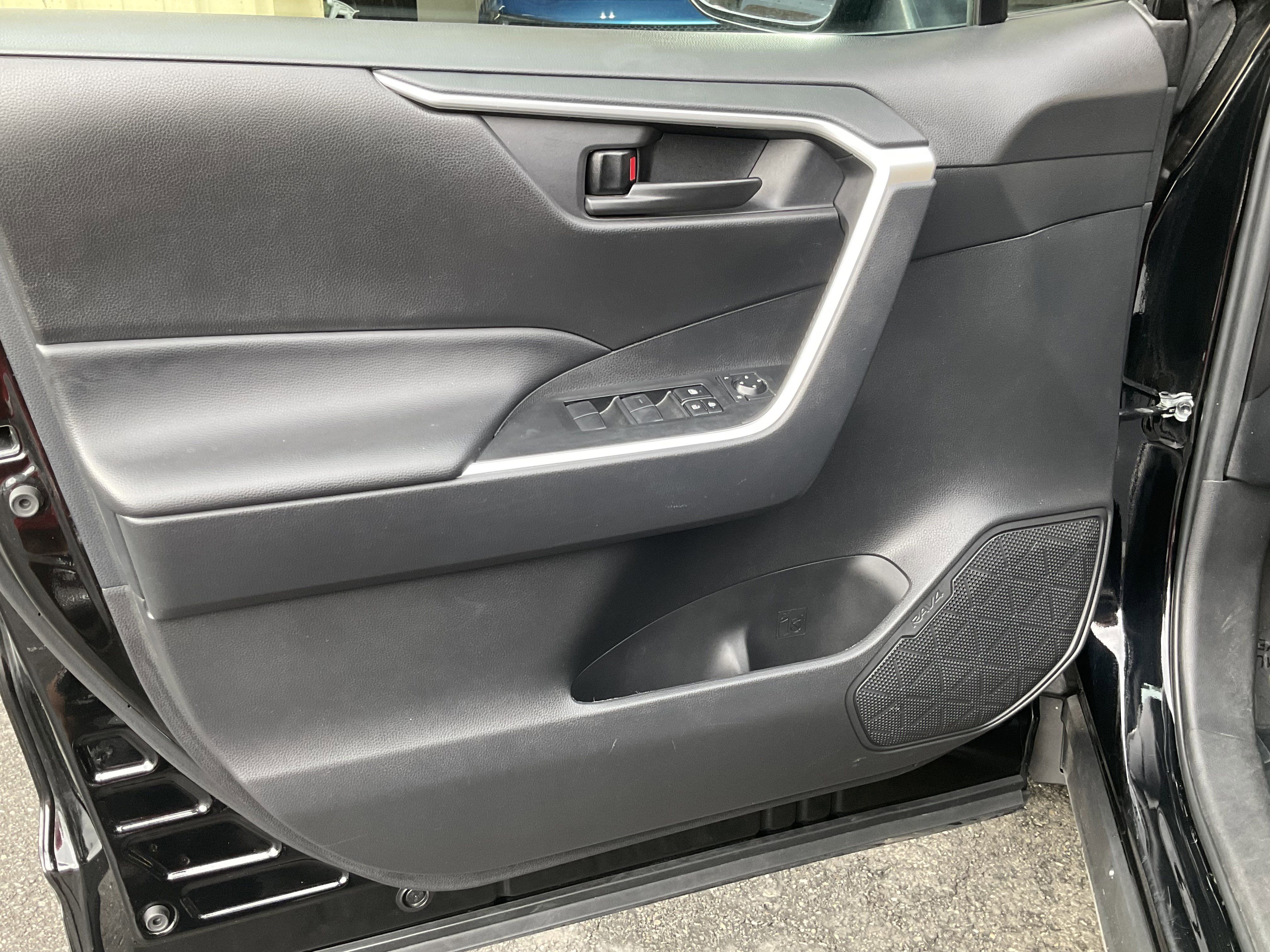 Used 2024 Toyota RAV4 LE image 26