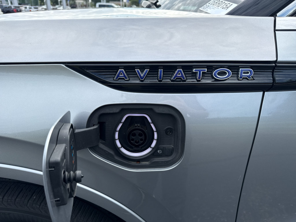 Used 2021 Lincoln Aviator Grand Touring w/ Equipment Group 301A AWD/4WD image 10
