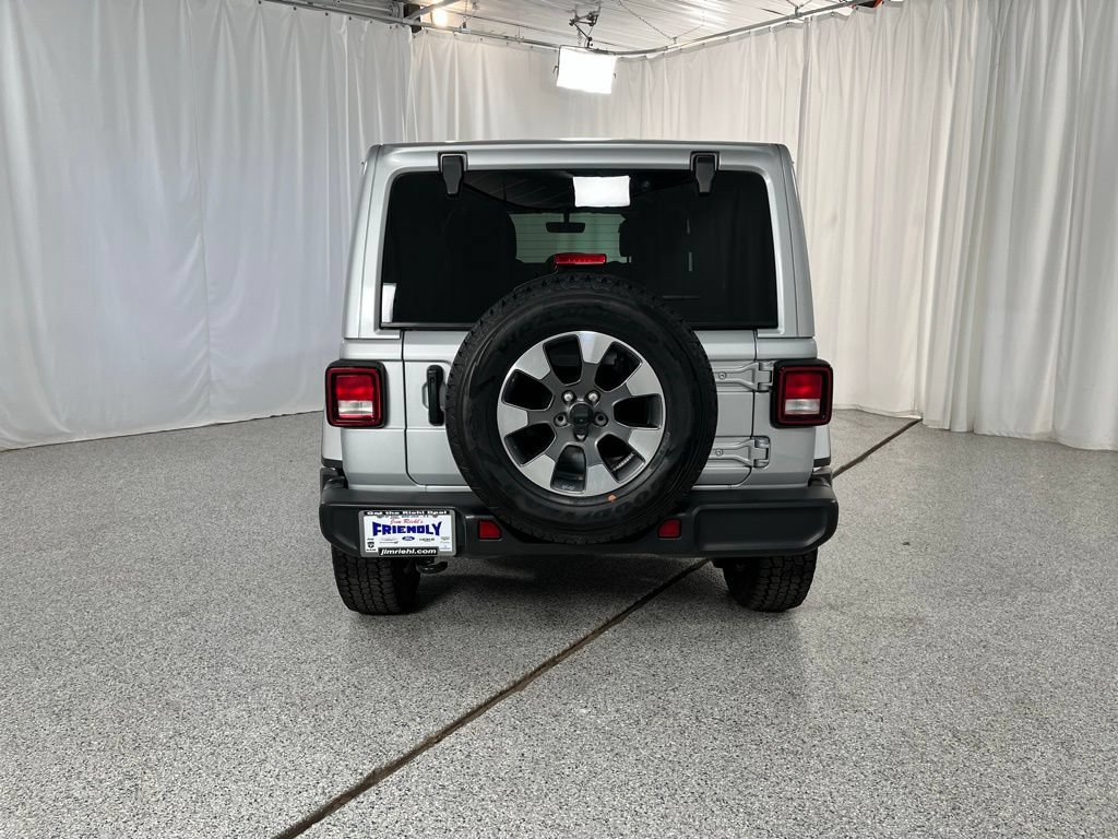 Used 2022 Jeep Wrangler Unlimited Sahara w/ Cold Weather Group AWD/4WD image 4