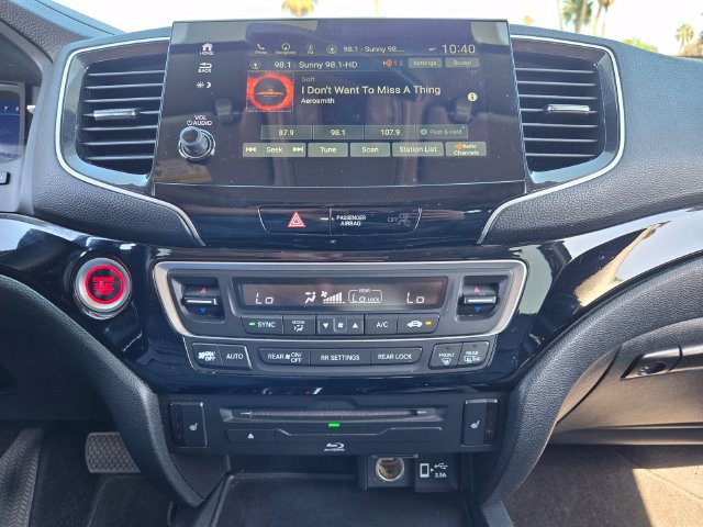 Used 2021 Honda Pilot Touring image 14