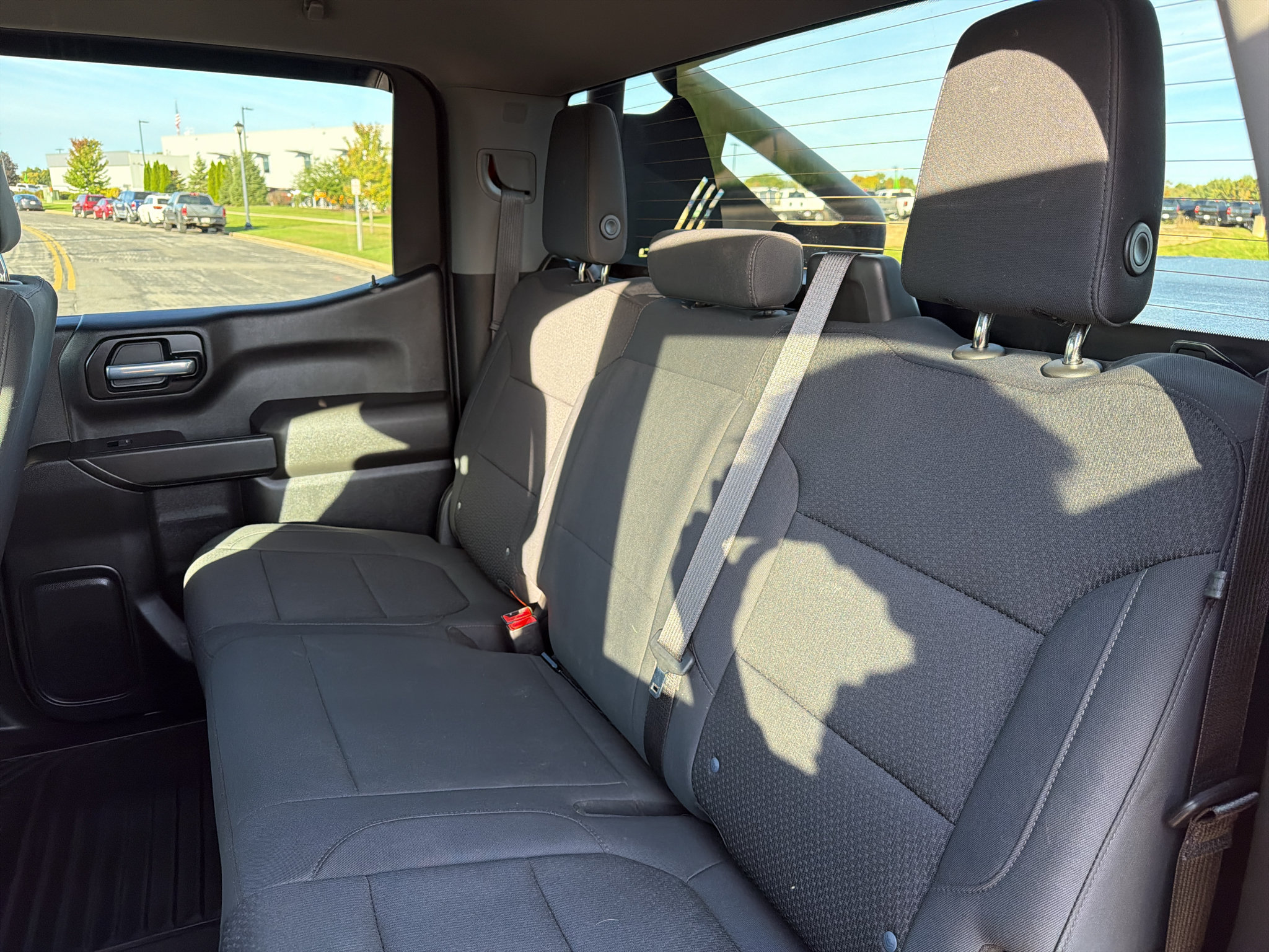 Used 2021 Chevrolet Silverado 1500 Custom Trail Boss w/ LPO, Dark Essentials Package AWD/4WD image 33