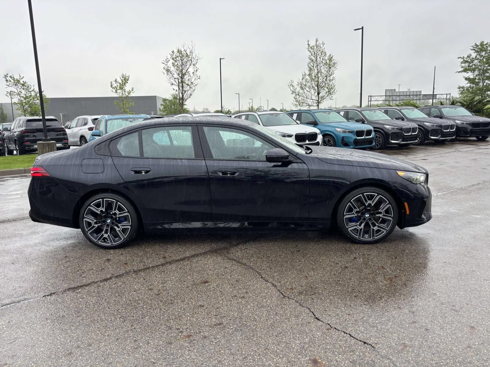 New 2026 BMW i5 eDrive40 w/ M Sport Package AWD/4WD image 24
