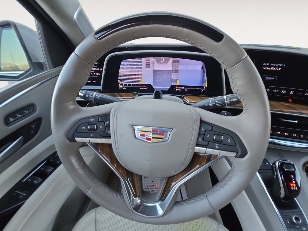Used 2024 Cadillac Escalade Premium Luxury Platinum AWD/4WD image 12
