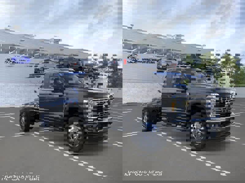 New 2026 Ford F550 4x4 SuperCab Super Duty image 7