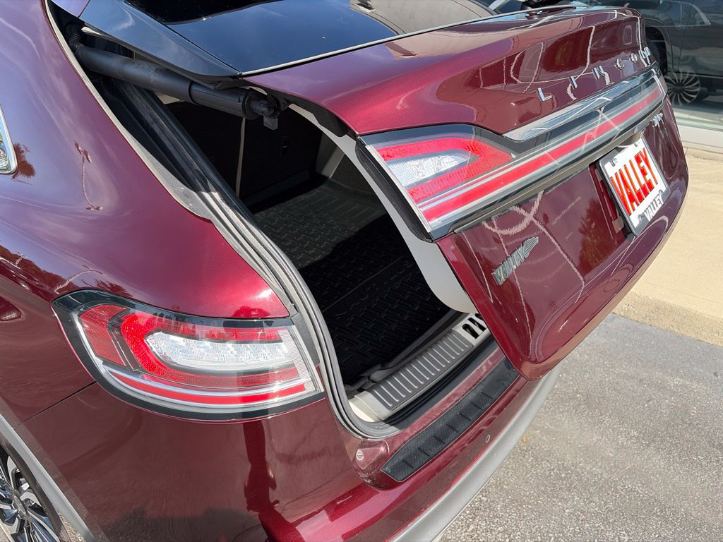 Used 2019 Lincoln Nautilus Black Label AWD/4WD image 18