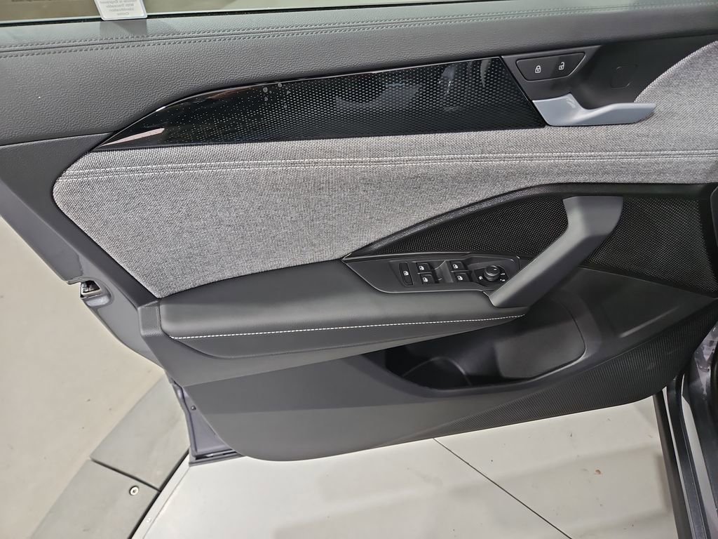 New 2026 Volkswagen Tiguan S image 10