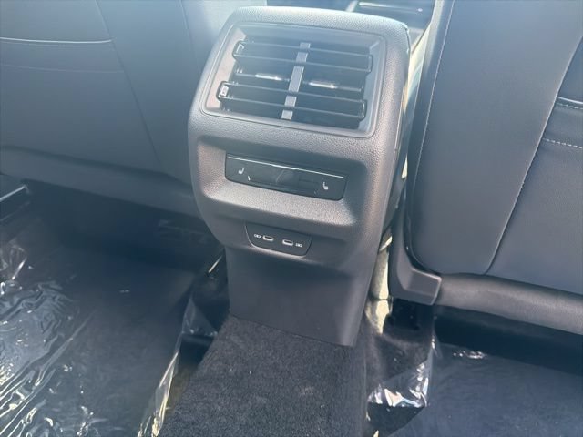 New 2026 Volkswagen Tiguan SEL R-Line AWD/4WD image 29