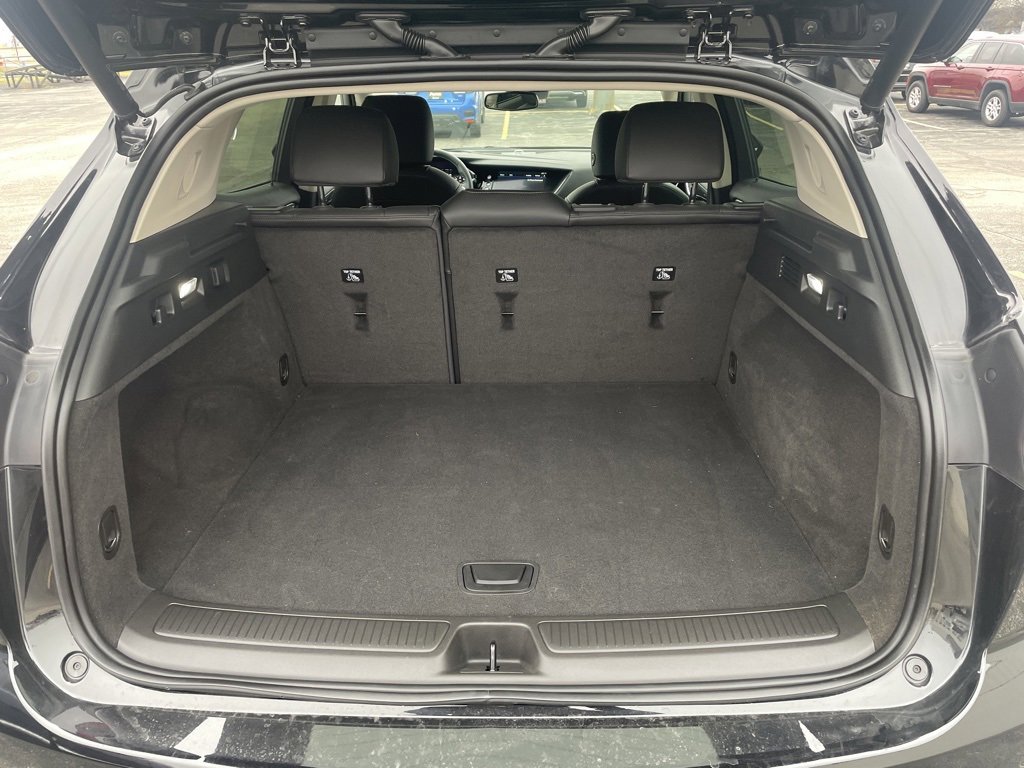 Used 2023 Buick Envision Essence image 16