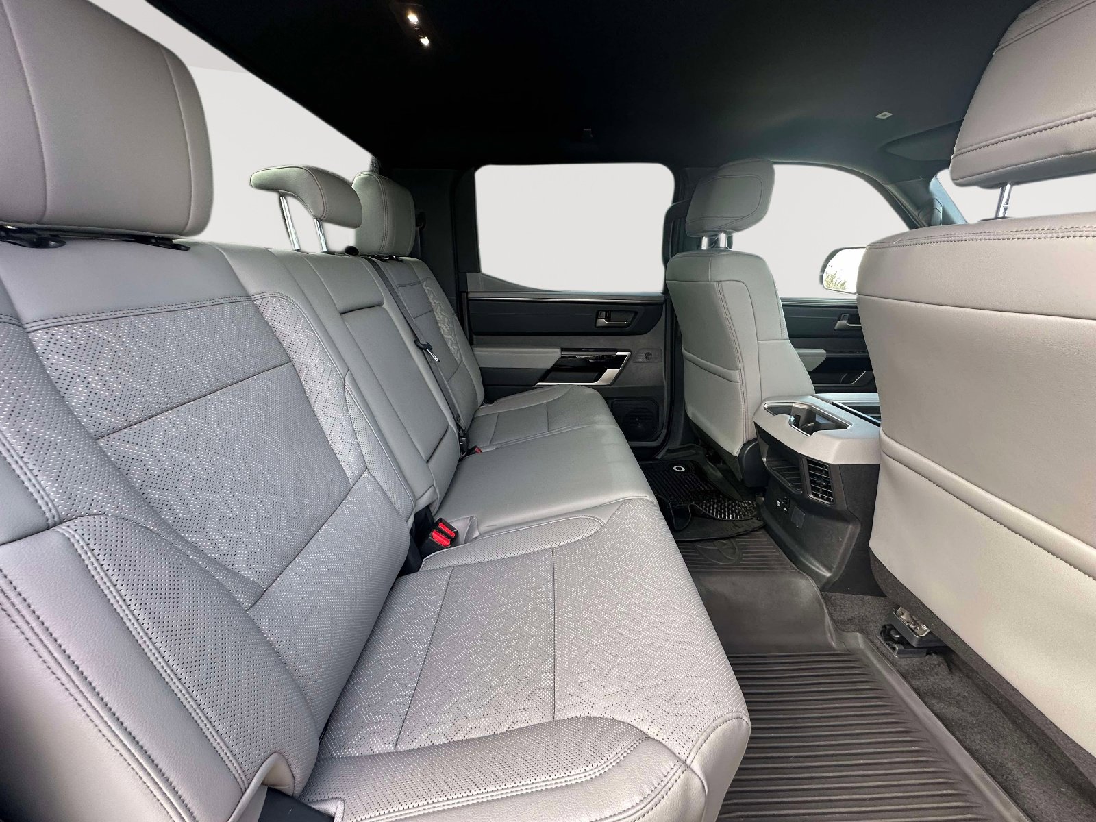 Used 2025 Toyota Tundra Limited image 33