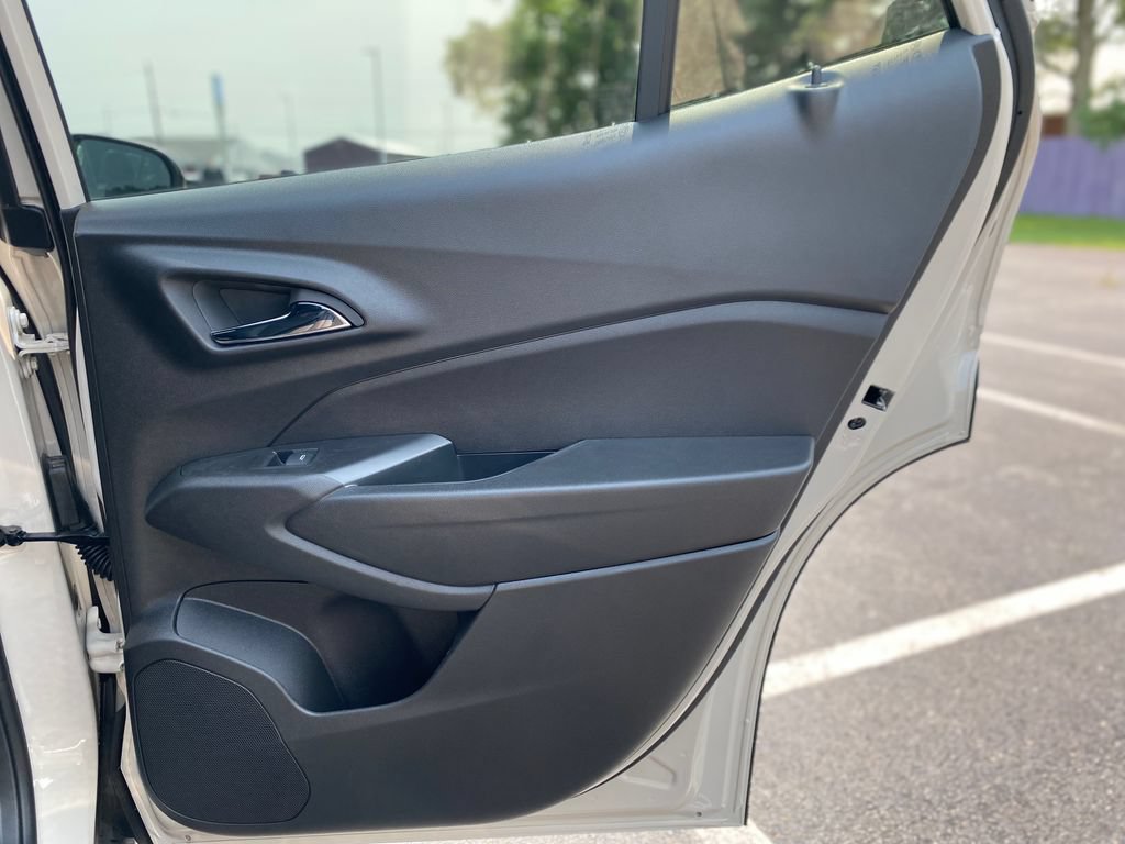 New 2026 Chevrolet Trax RS w/ Sunroof Package FWD image 13