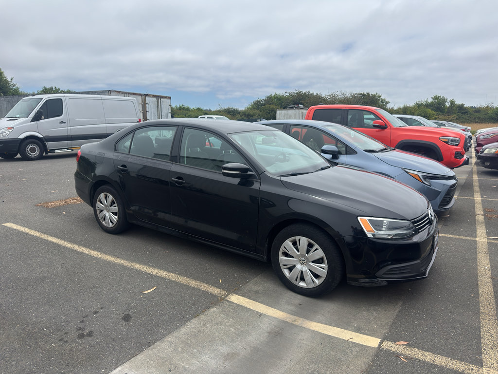 Used 2014 Volkswagen Jetta SE FWD image 2