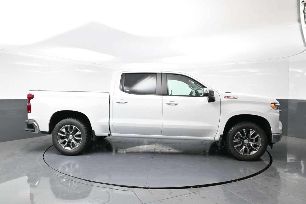 New 2025 Chevrolet Silverado 1500 LT image 2