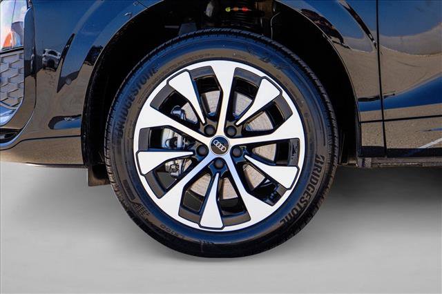 New 2026 Audi Q3 quattro 2.0T AWD/4WD image 9