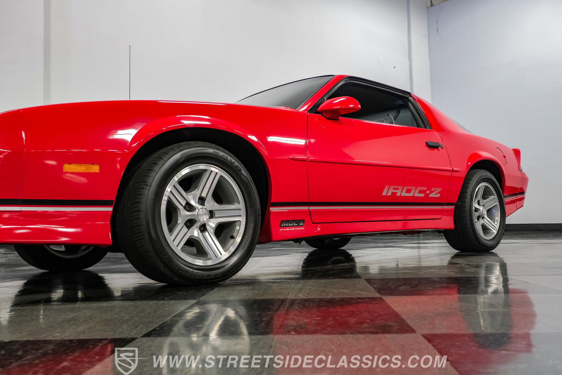 Used 1990 Chevrolet Camaro IROC-Z RWD image 22