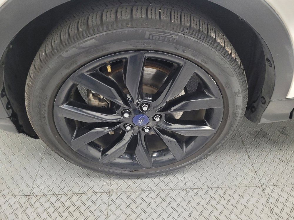 Used 2018 Ford Escape SE w/ SE Sport Appearance Package image 31