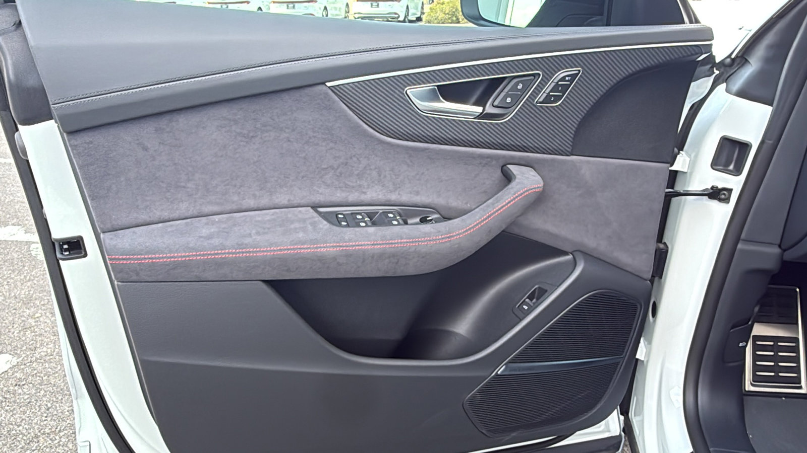 New 2026 Audi RS Q8 performance image 11